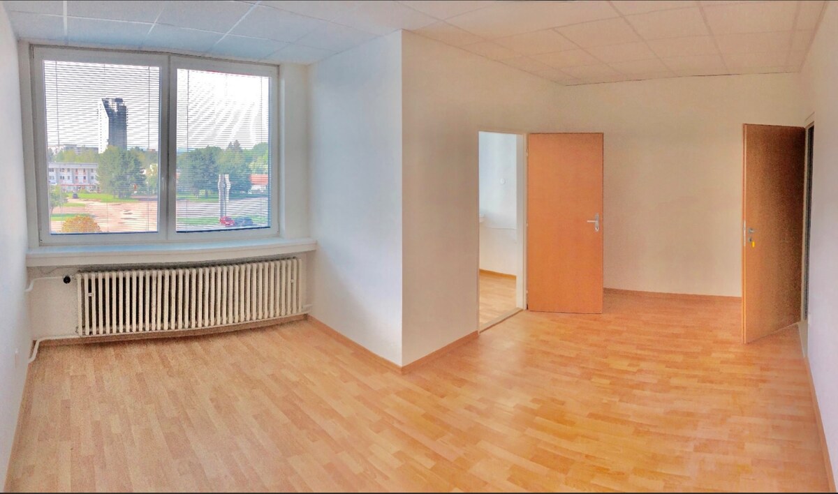 Ponúkame na prenájom kanceláriu 25 m2 - ul. Vysokoškolákov Žilina