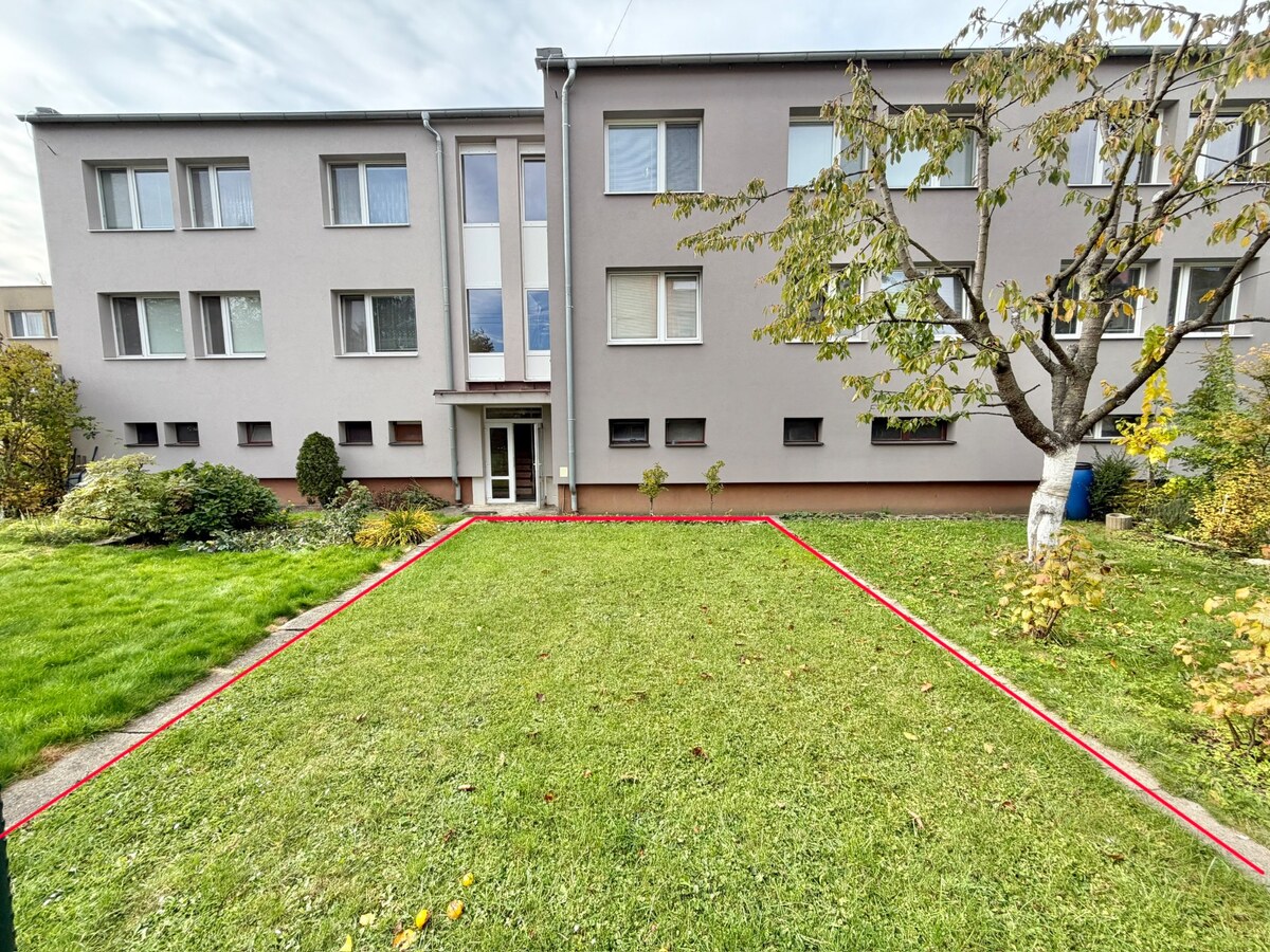 Priestranný 4-izbový byt s garážou a záhradou v Martine — foto 18