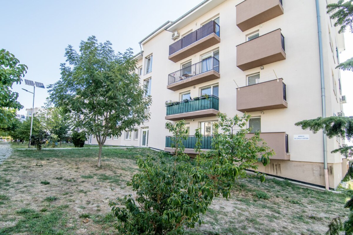 Priestranný 3-izbový byt s veľkou terasou (46 m²) a garážovým státím — foto 18
