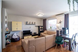 Priestranný 3-izbový byt s veľkou terasou (46 m²) a garážovým státím — foto 3