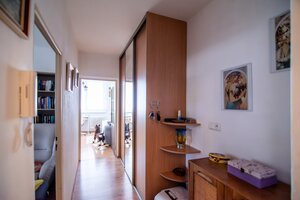 Priestranný 3-izbový byt s 11,4 m² loggiou – Lipského, Dúbravka — foto 6