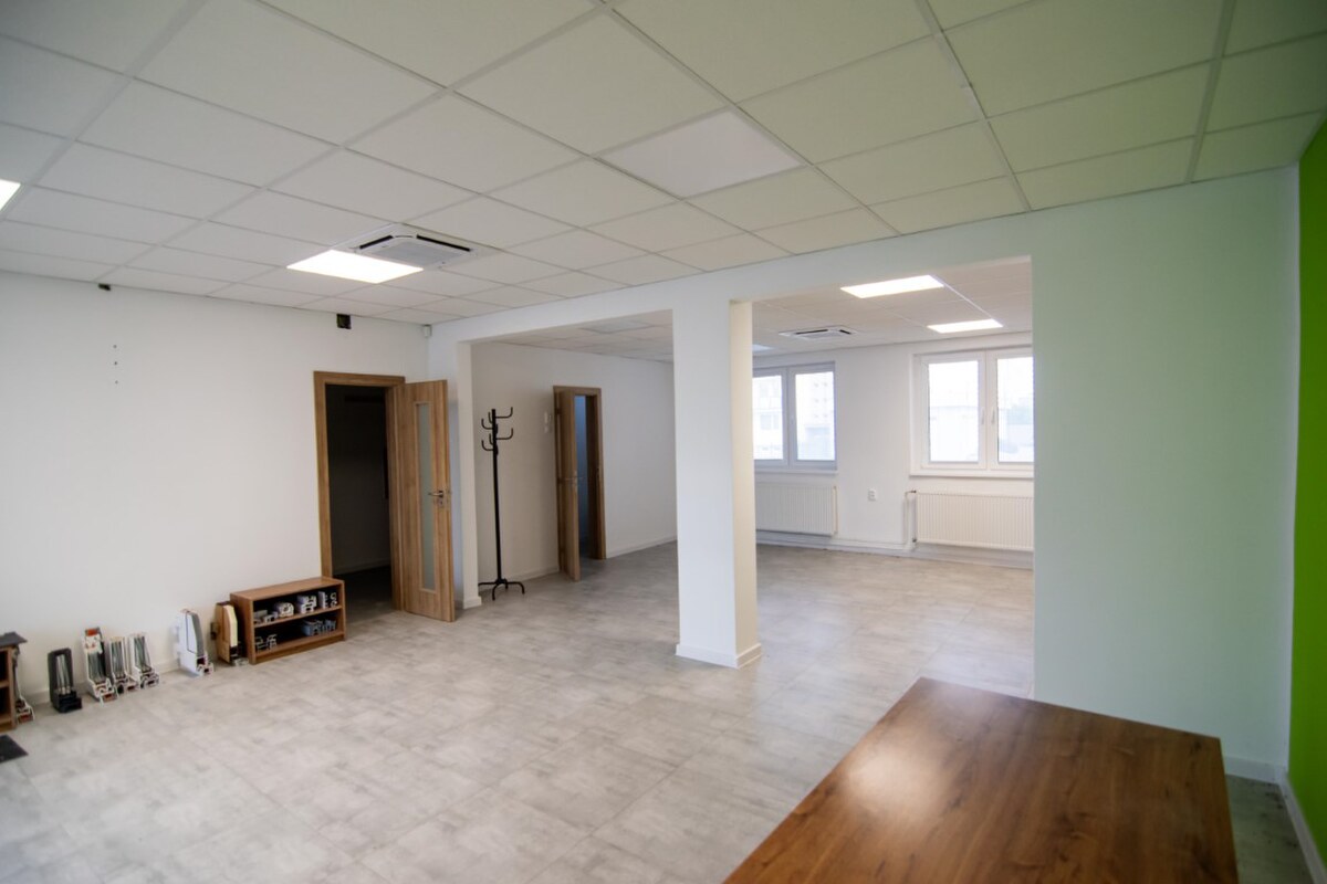 Skladovo-administratívny priestor s výbornou logistikou – — foto 6