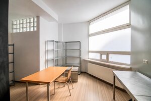 Multifunkčný 100m2 priestor s kompletným vybavením – Na hlinách, TT — foto 3