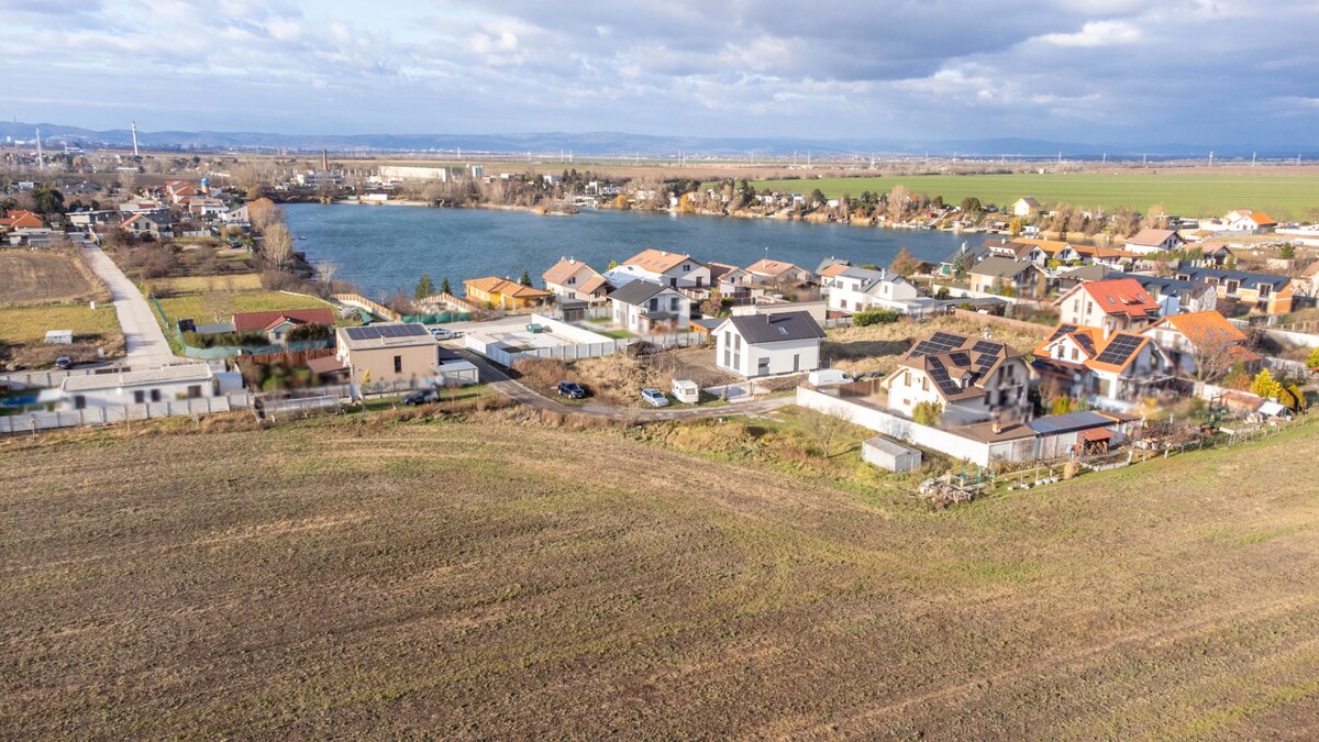 Stavebný pozemok pri jazere Nové Košariská — foto 4