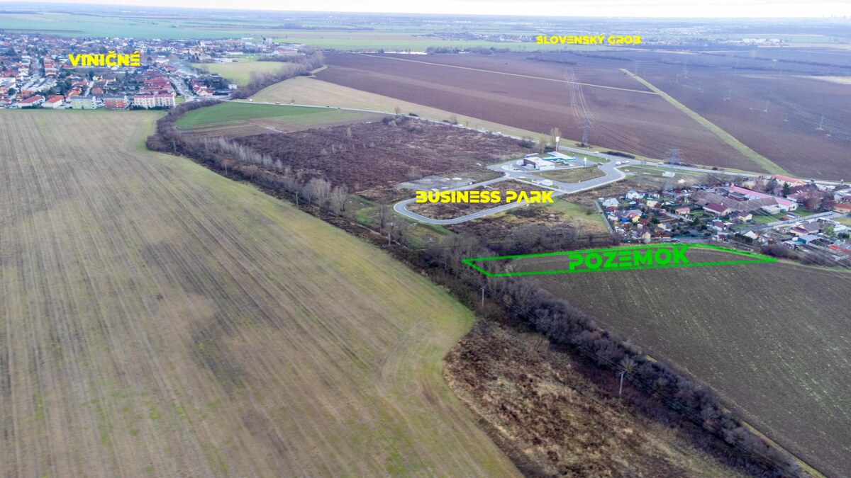 Na predaj pozemok v Pezinku o výmere 3860 m2 — foto 3