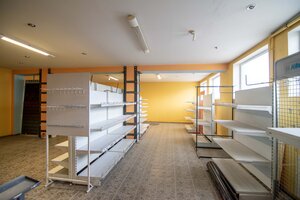 Prenájom haly / obchodno-skladových priestorov – Šenkvice, Nádražná ul — foto 4
