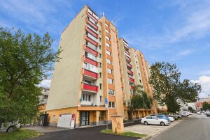 REZERVOVANÉ KOMPLETNE ZREKONŠTRUOVANÝ 1,5 – IZBOVÝ BYT VO VRAKUNI — foto 11