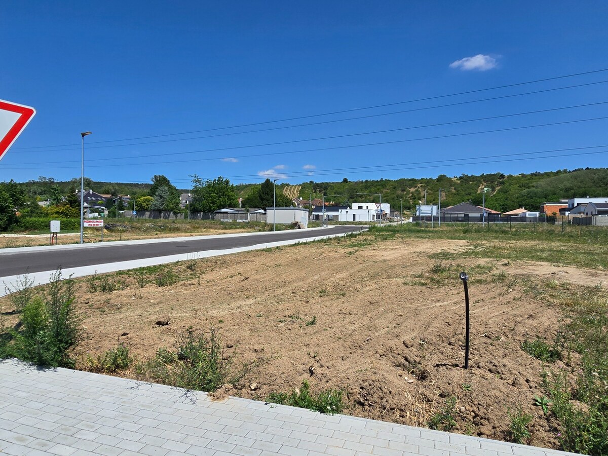 NA PREDAJ stavebný pozemok 669 m², Pánska Niva II, Hlohovec — foto 2