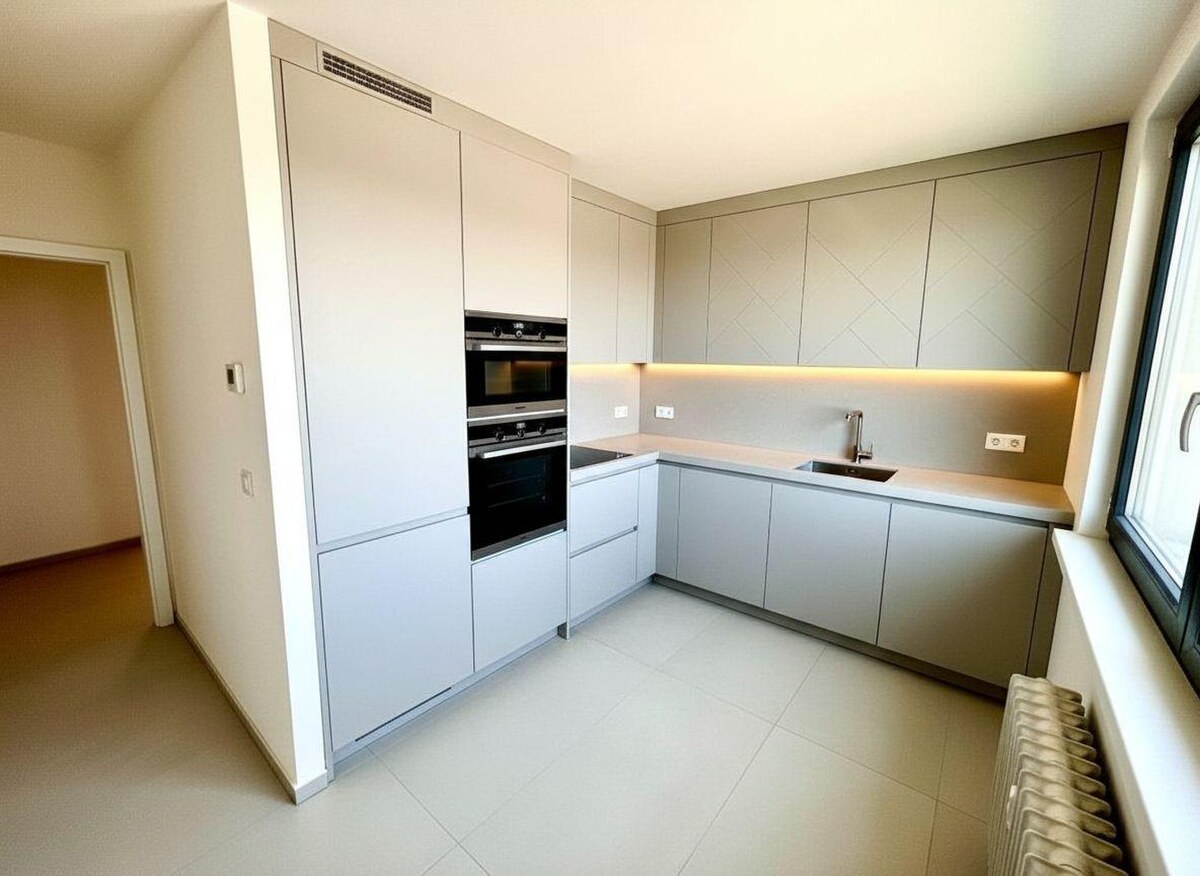REZERVOVANÉ - 3izbový byt po kompletnej rekonštrukcií- s vizualizáciou — foto 10