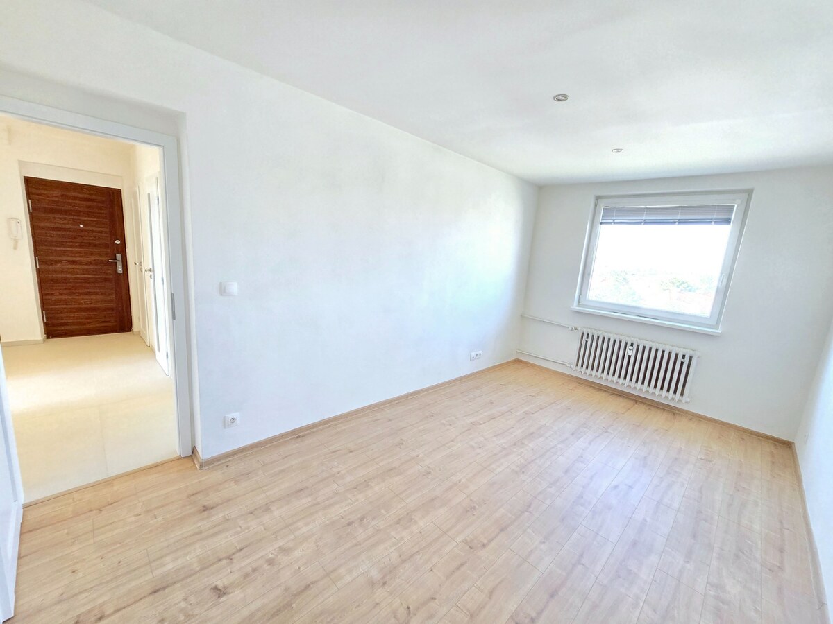 REZERVOVANÉ - 3izbový byt po kompletnej rekonštrukcií- s vizualizáciou — foto 4