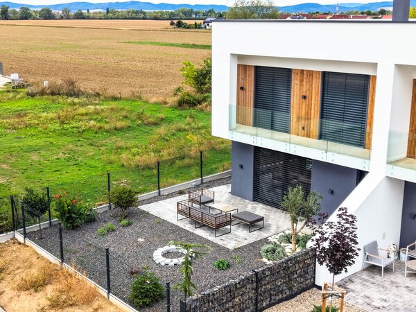 Na predaj 4iz. nadštandardná novostavba RD s garážou v obci Modrovka