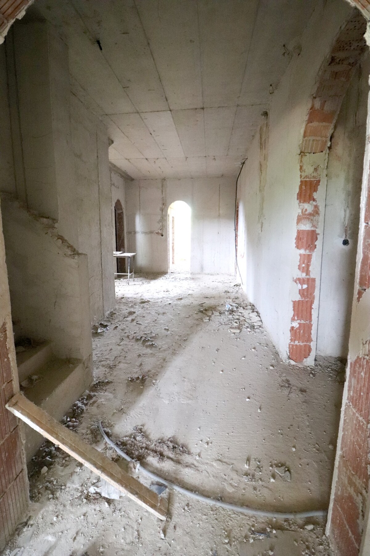 PREDAJ: veľkolepá hrubá stavba, Dolné Trhovište — foto 11