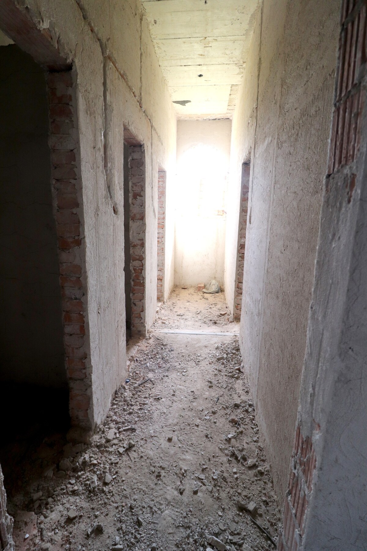 PREDAJ: veľkolepá hrubá stavba, Dolné Trhovište — foto 12