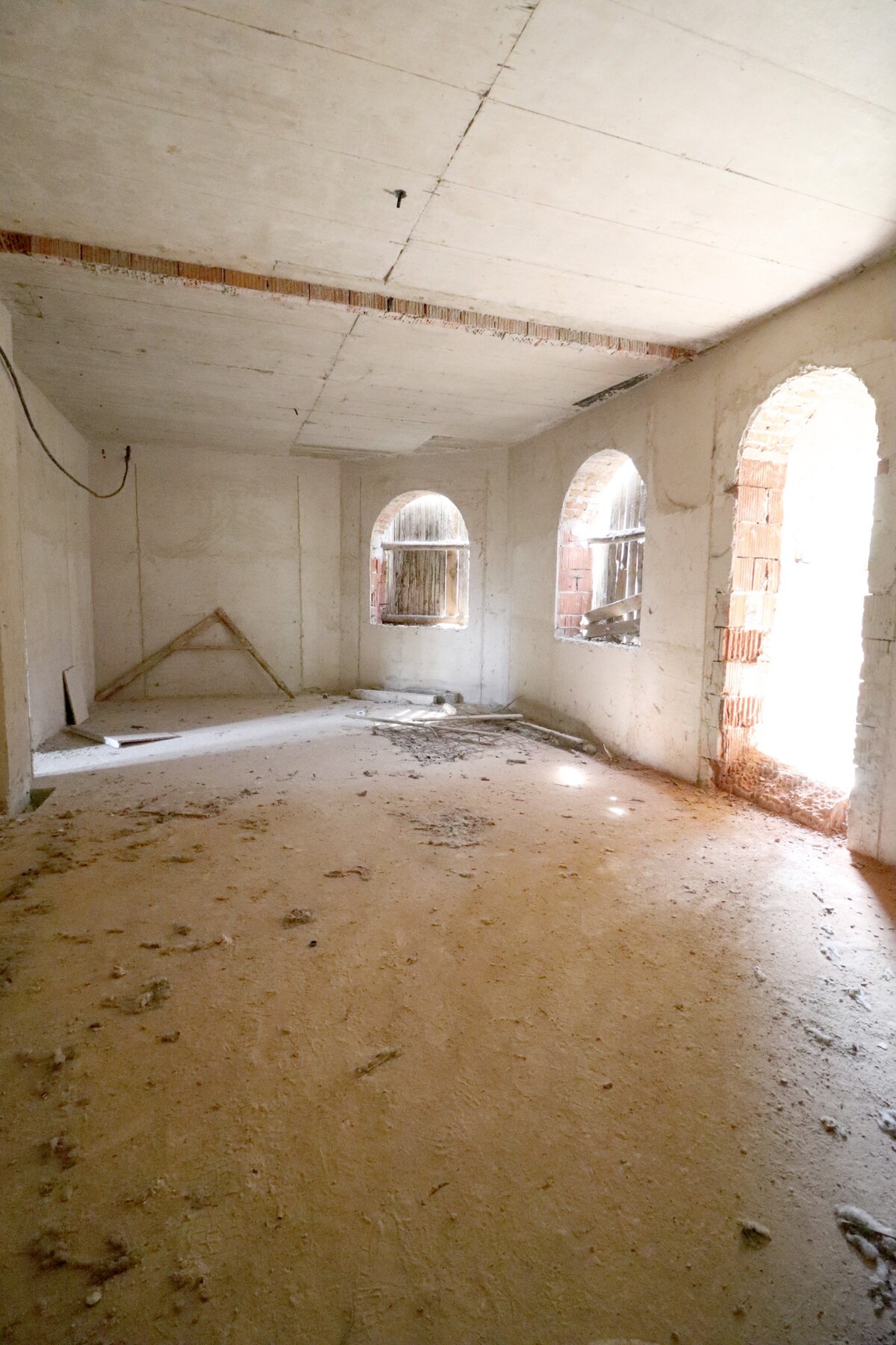 PREDAJ: veľkolepá hrubá stavba, Dolné Trhovište — foto 16