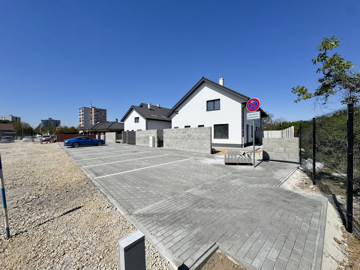 NEW LIVING - posledný 3i byt, 2x parking a pozemok, Záhradná, Vrbové — foto 16