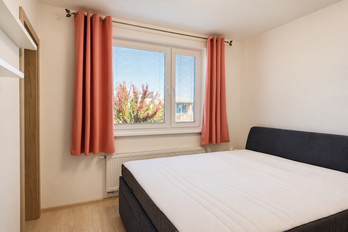 Moderný 2-izbový byt s priestrannou terasou a 2 parkovacími miestami — foto 6