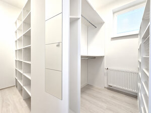 Moderný 2-izbový byt s priestrannou terasou a 2 parkovacími miestami — foto 7