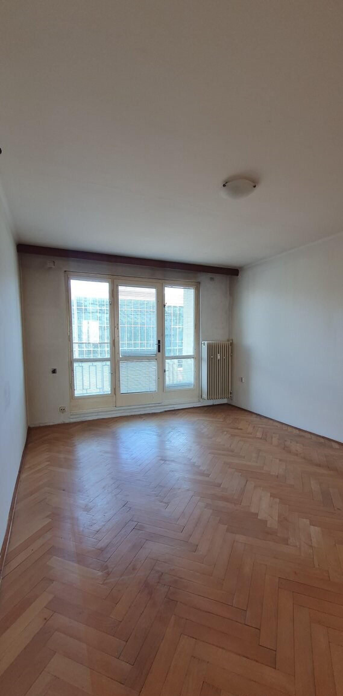 3-izb. byt, Trnavská cesta, Ružinov, lodžia, 4p./7 — foto 2