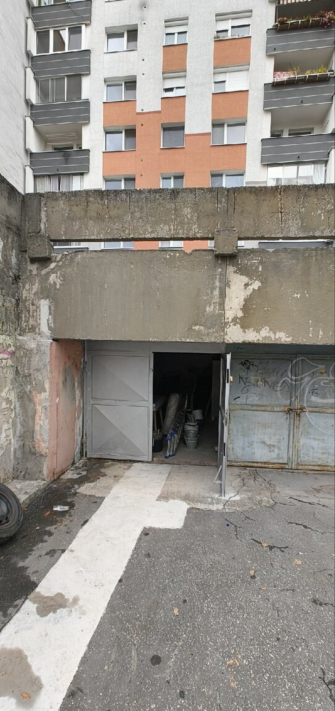 garáž, Dudvažská ul., Podunajské Biskupice — foto 2