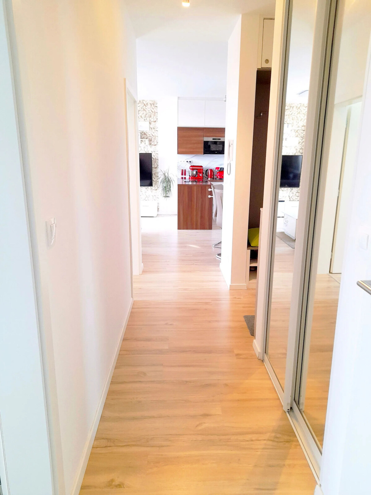 3-izb. byt v projekte Slnečnice, 7 p/7, balkón — foto 5