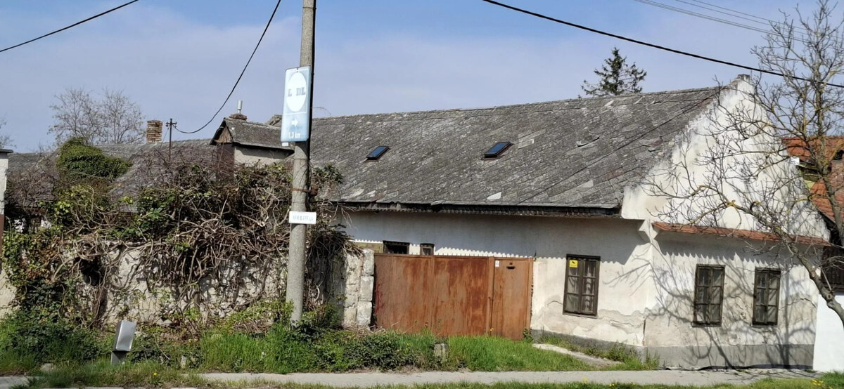 Starší rodinný dom s veľkým pozemkom, Devínska Nová Ves — foto 3