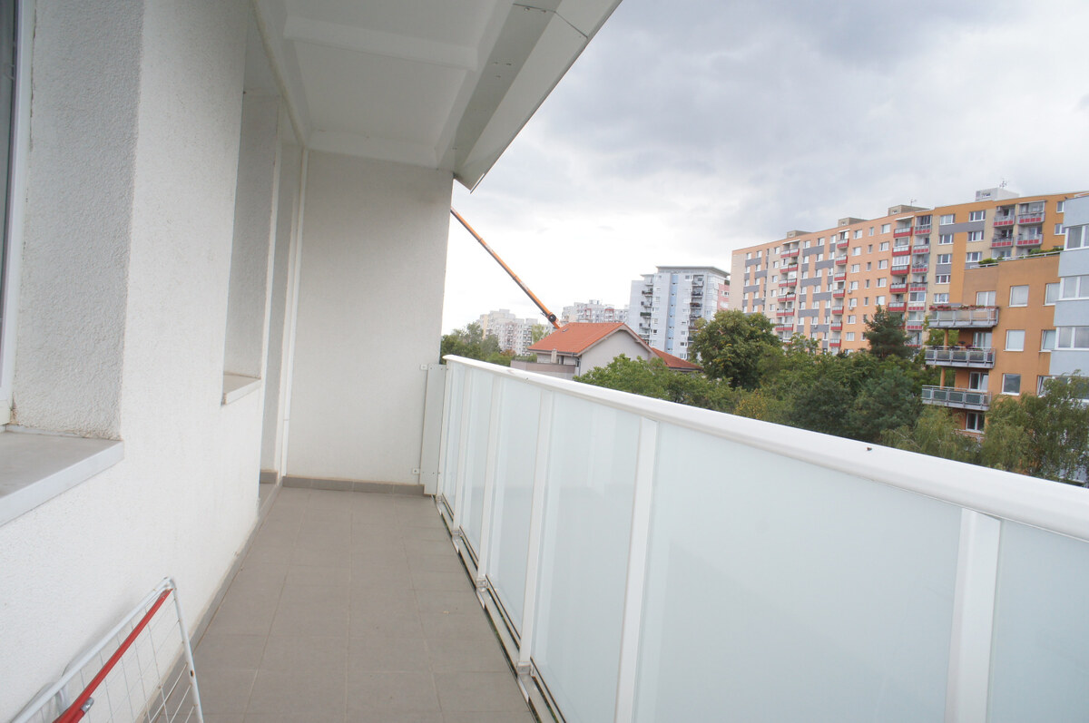 3-izb. byt, Lackova ul., Karlova Ves, veľká lodžia, 7 p./10 — foto 8