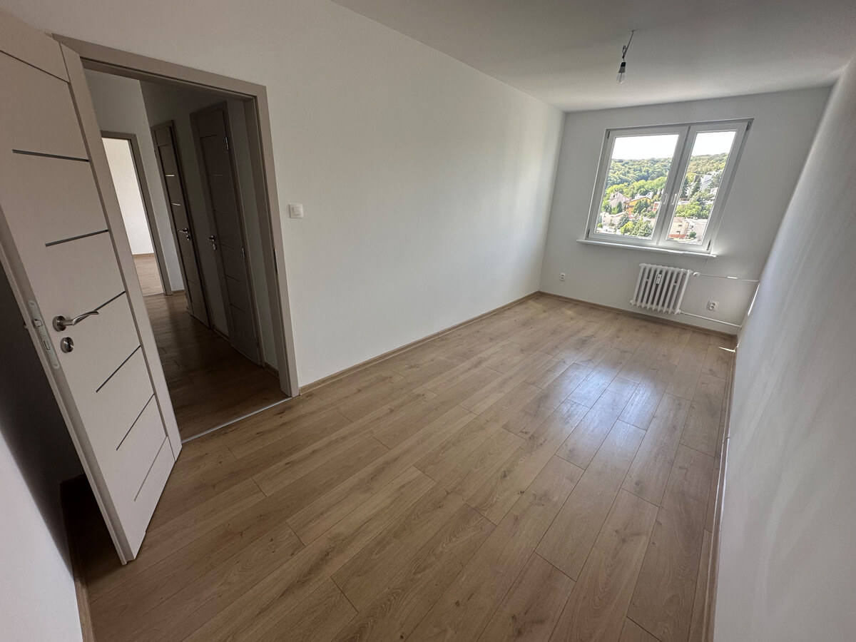 2-izb. byt, Galbavého, Dúbravka, kompletná rekonštrukcia — foto 15