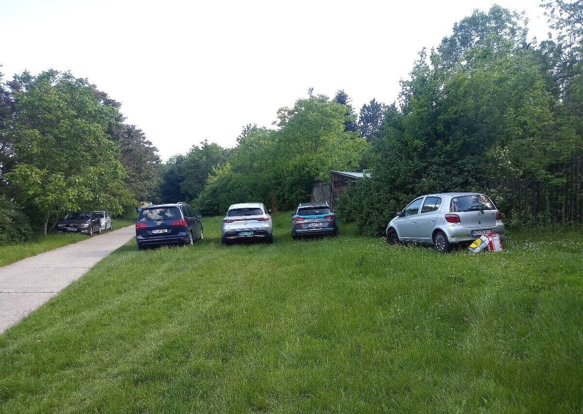 Rekreačná chata s výhľadom na Líščie údolie a Yuventu, Karlová Ves — foto 7