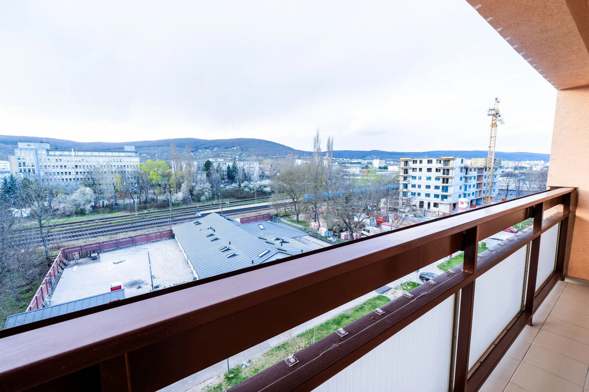 3-izb. byt, Nobelova ul., Nové Mesto, balkón, 5.p./7 — foto 13