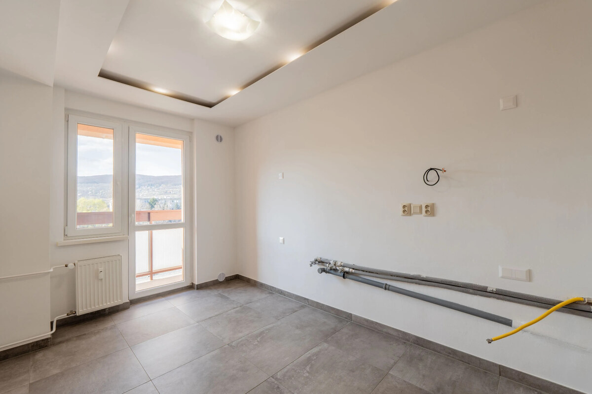 3-izb. byt, Nobelova ul., Nové Mesto, balkón, 5.p./7 — foto 4