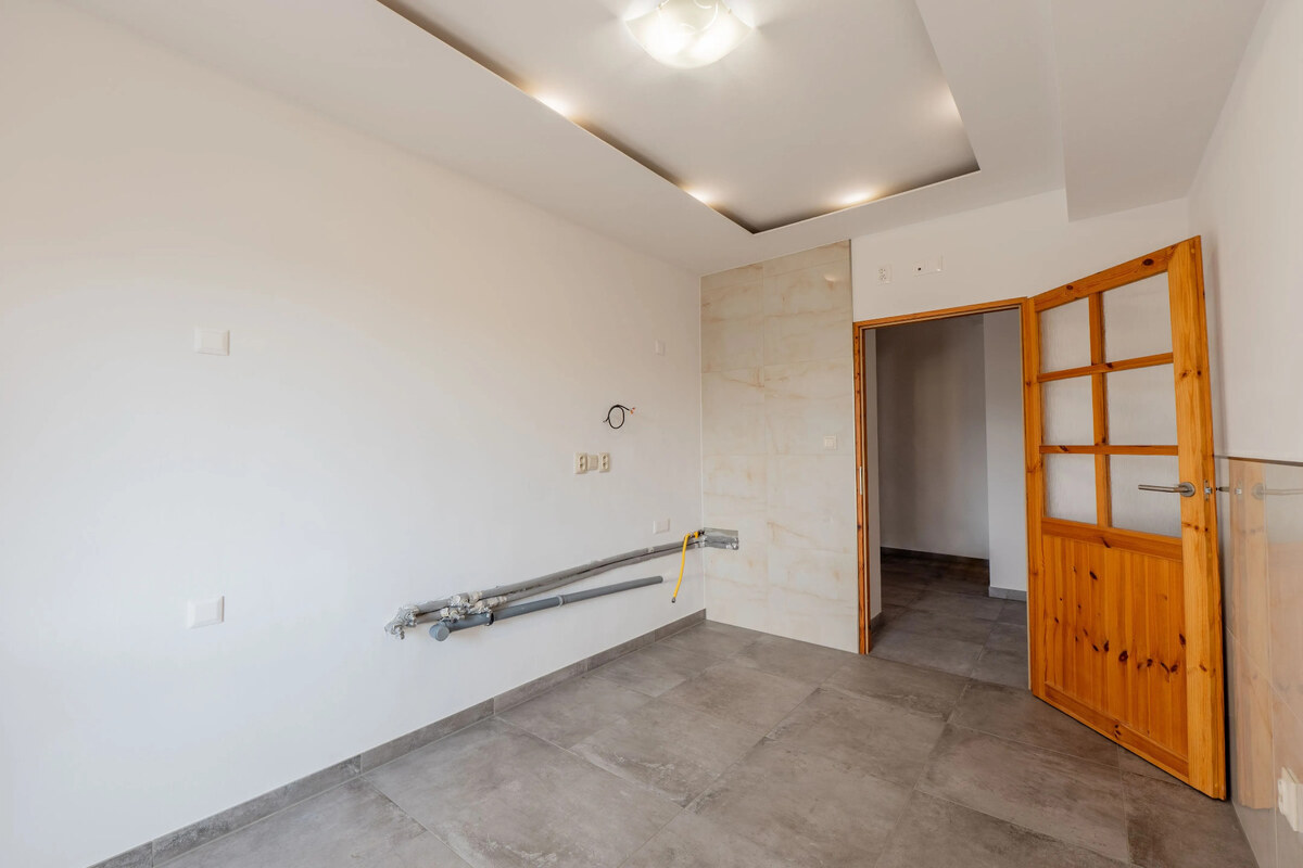 3-izb. byt, Nobelova ul., Nové Mesto, balkón, 5.p./7 — foto 5