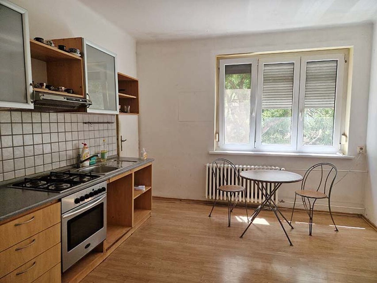 2-izb. byt, Wilsonova ul., Staré Mesto, tehlový dom