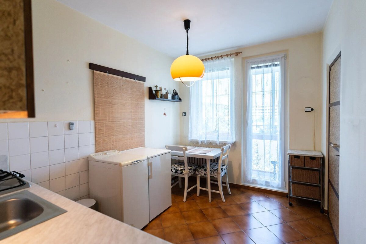 3-izb. byt, Sadmelijská ul., Rača, tiché prostredie, veľká lodžia — foto 9