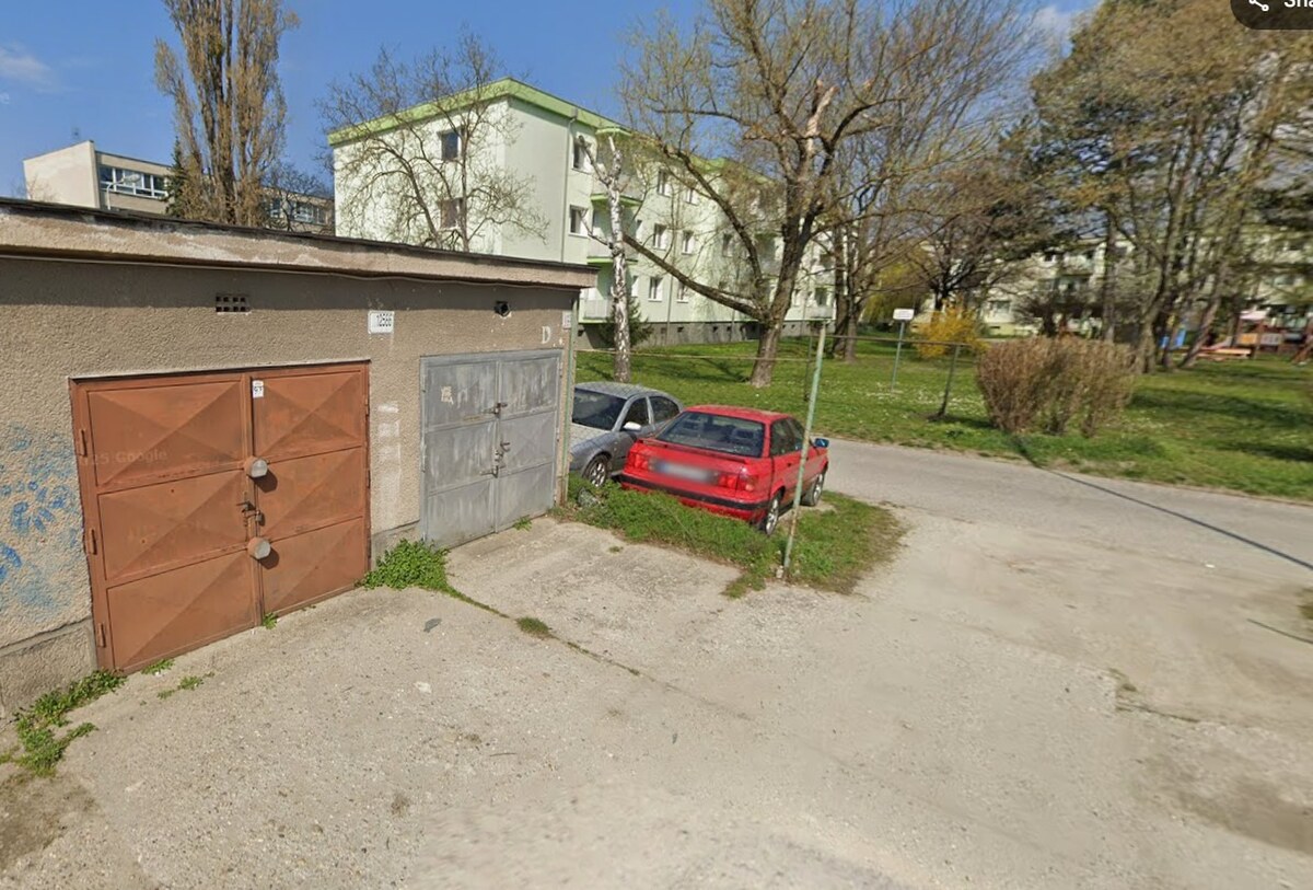 garáž Skalická cesta, Nové Mesto