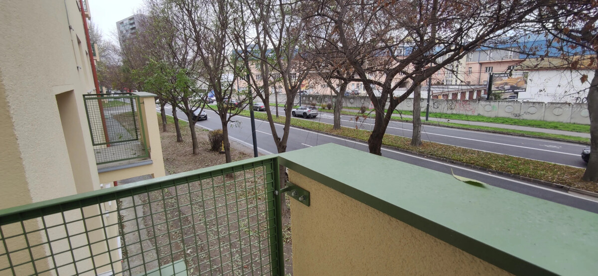 2-izb. byt, Karadžičova ul., Staré Mesto, balkón — foto 11