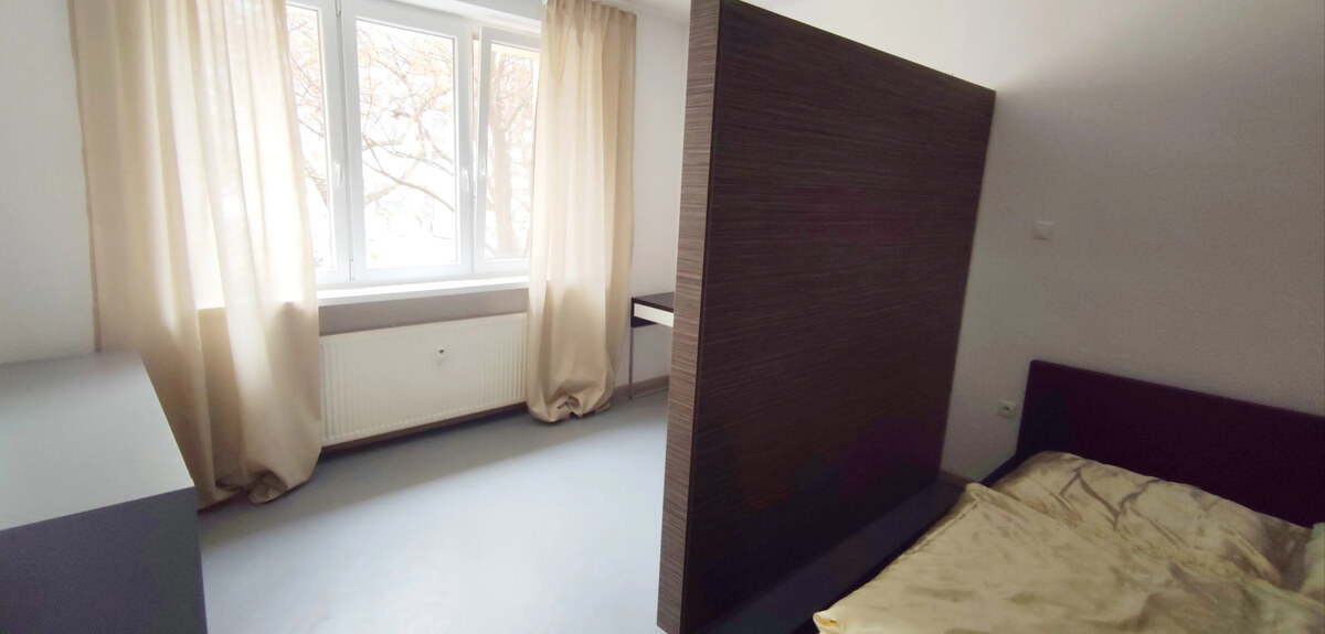 2-izb. byt, Karadžičova ul., Staré Mesto, balkón — foto 5