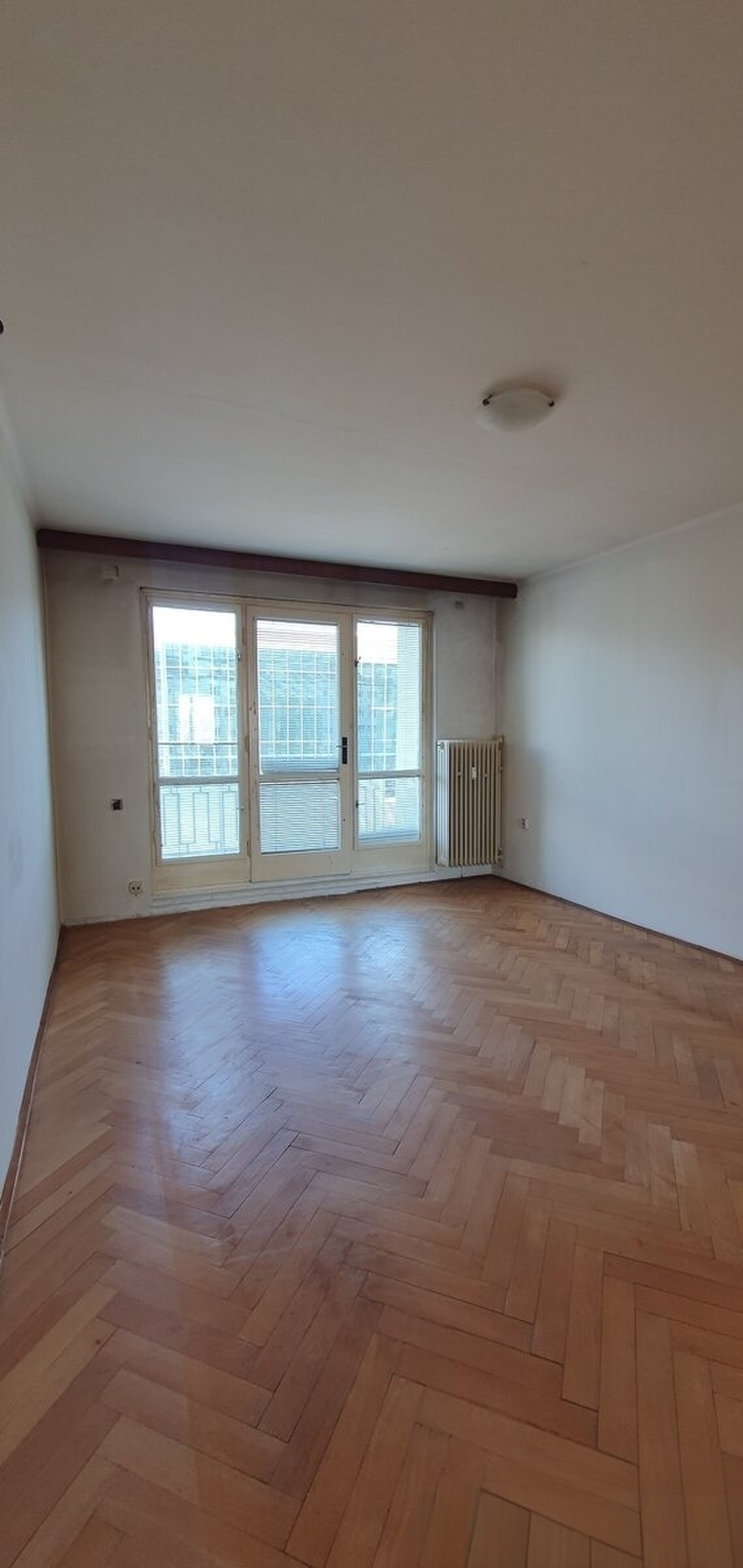 3-izb. byt, Trnavská cesta, Ružinov, lodžia, 4p./7 — foto 5