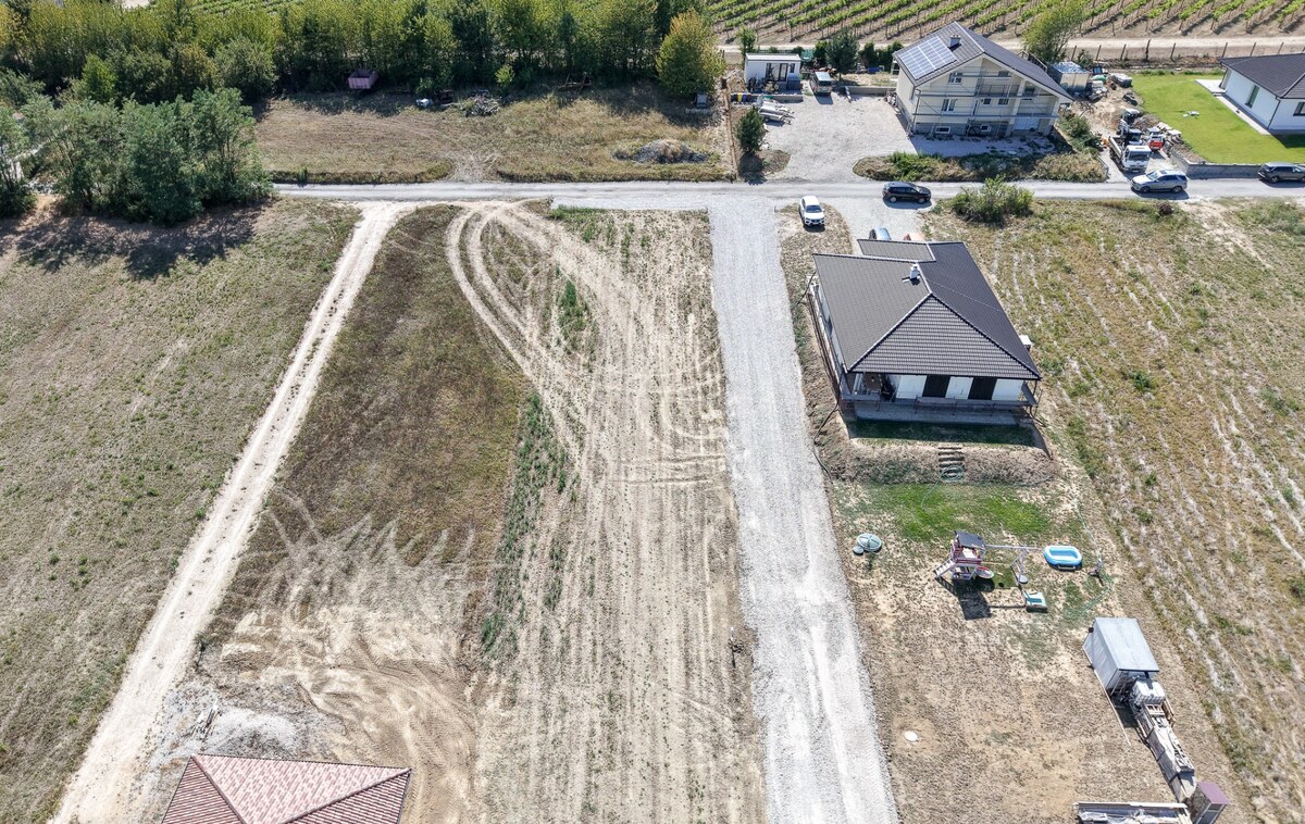 Ideálny stavebný pozemok v Jelenci - 848 m2 — foto 7