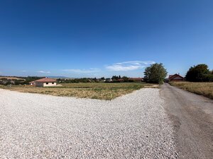 Ideálny stavebný pozemok v Jelenci - 848 m2 — foto 8