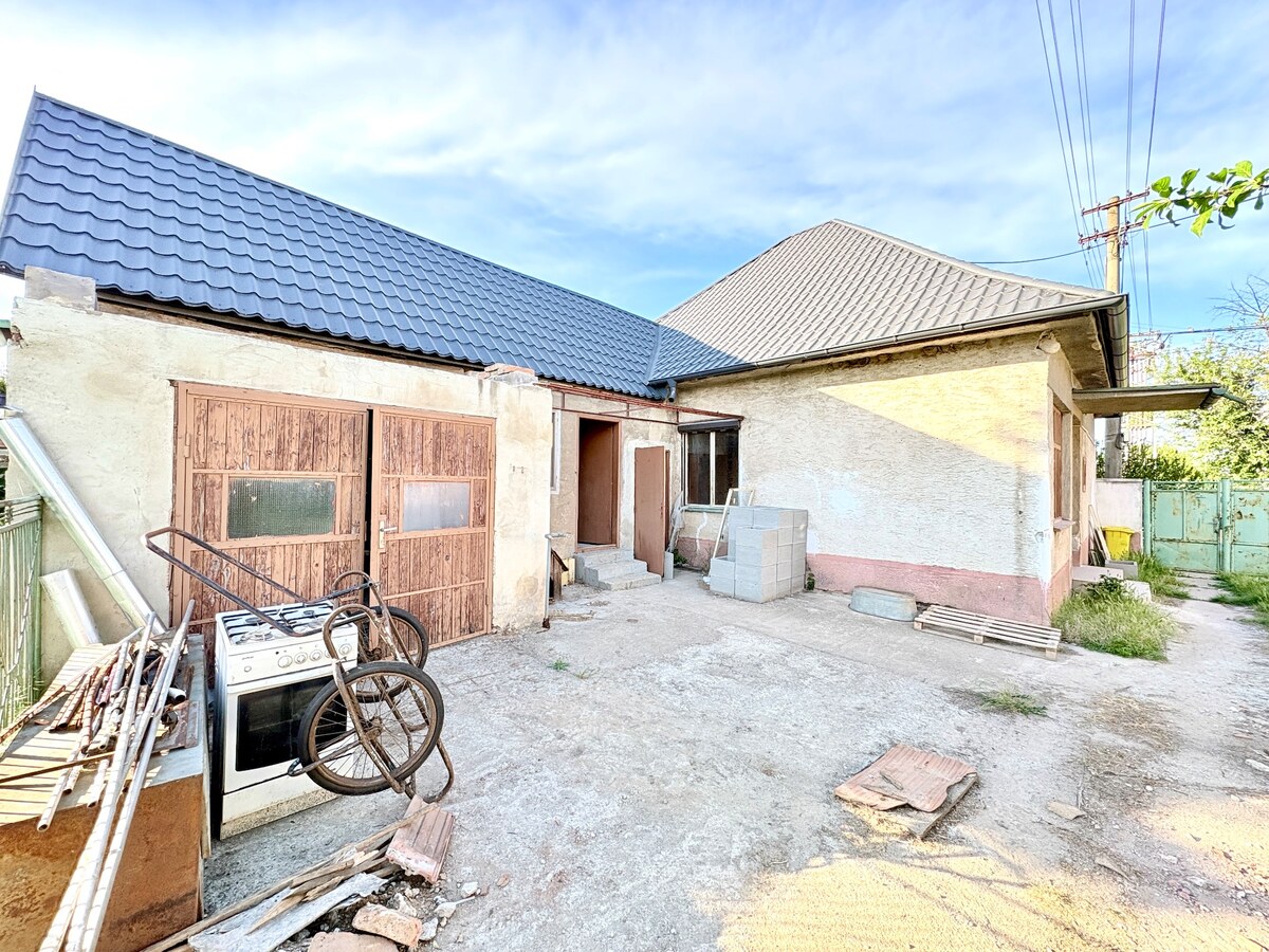 RD pripravený na rekonštrukciu - priestranný pozemok - tichá lokalita — foto 6