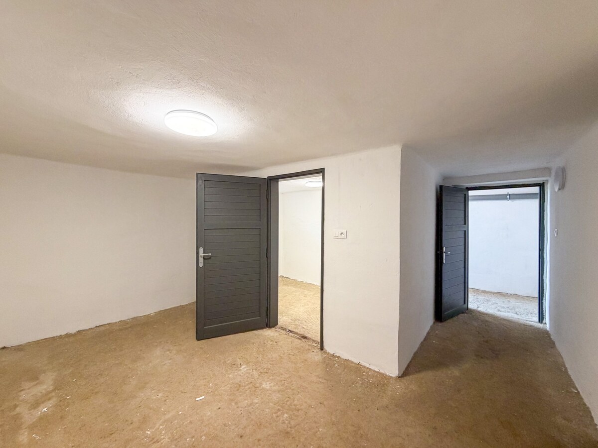 Kompletne zrekonštruovaný 3 izbový rodinný dom - Nitra — foto 18
