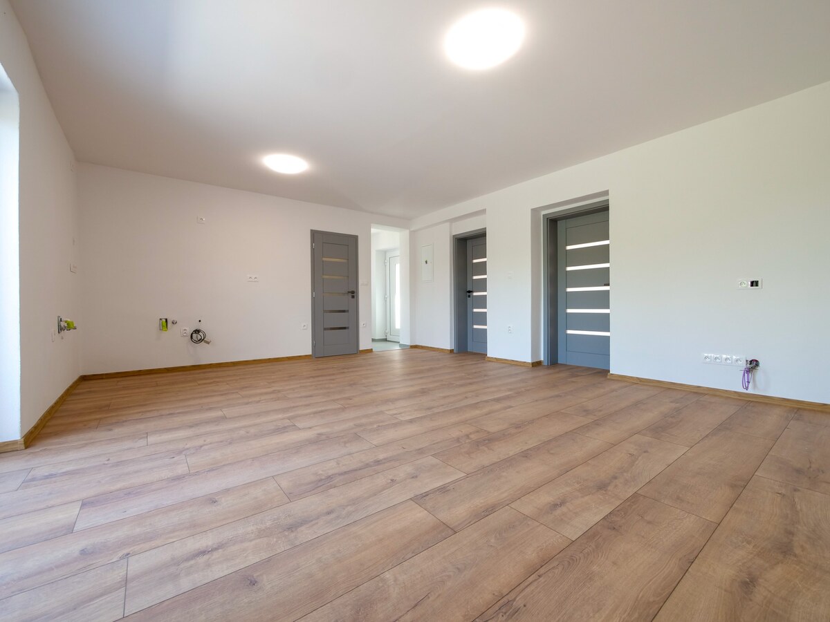 Kompletne zrekonštruovaný 3 izbový rodinný dom - Nitra — foto 3