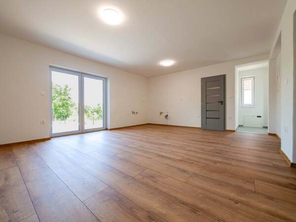 Kompletne zrekonštruovaný 3 izbový rodinný dom - Nitra