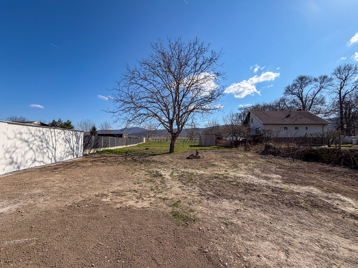 Kompletne zrekonštruovaný 4 izbový rodinný dom - Oponice — foto 10