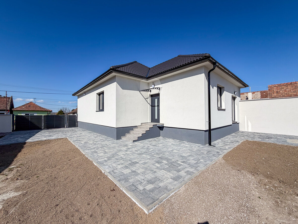 Kompletne zrekonštruovaný 4 izbový rodinný dom - Oponice — foto 5