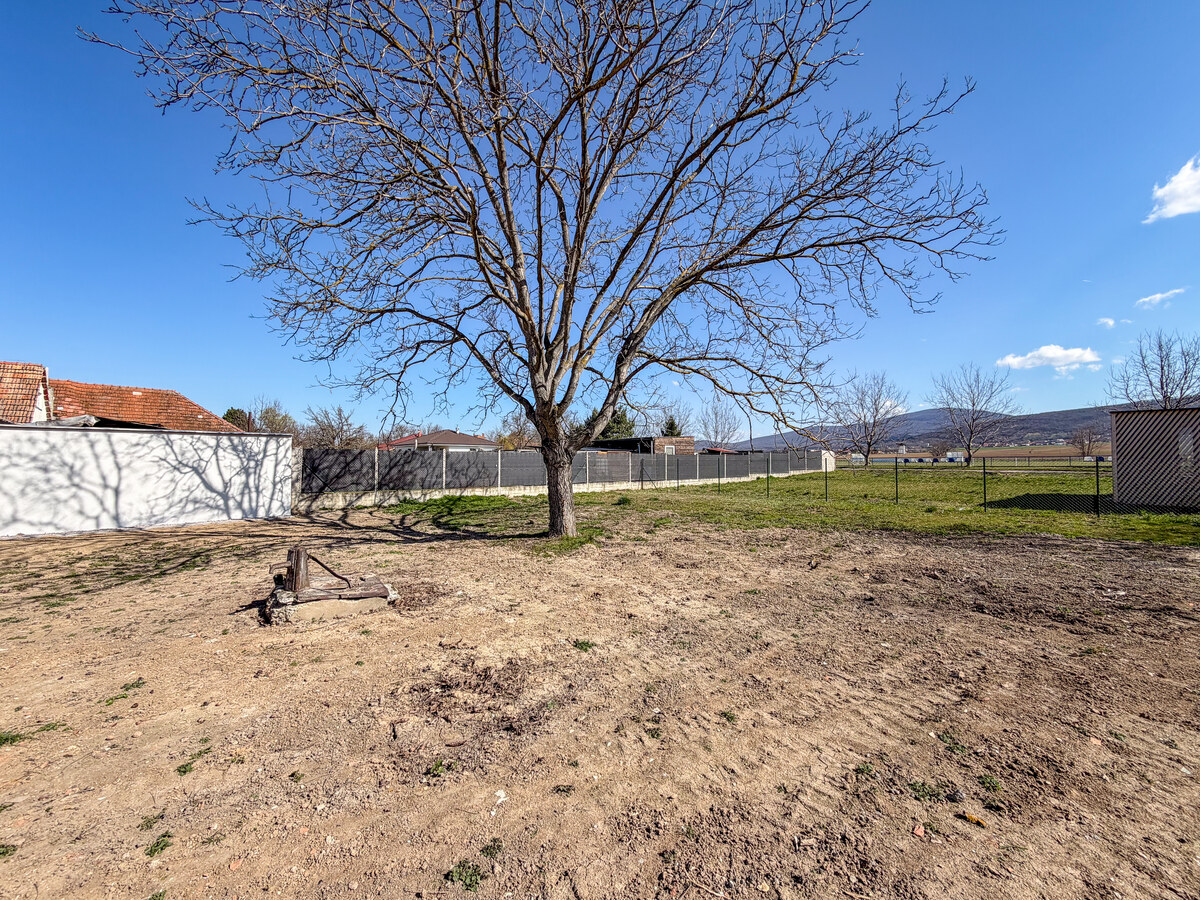 Kompletne zrekonštruovaný 4 izbový rodinný dom - Oponice — foto 9