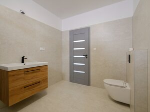 Kompletne zrekonštruovaný 4 izbový rodinný dom - Oponice — foto 12