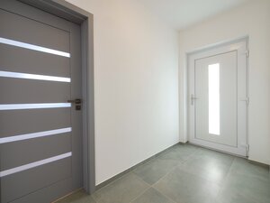 Kompletne zrekonštruovaný 4 izbový rodinný dom - Oponice — foto 14