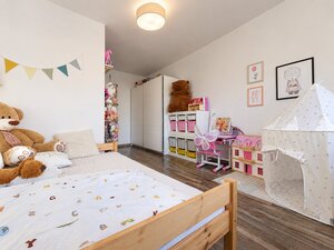 Príjemný 3i byt - zariadený - loggia — foto 8