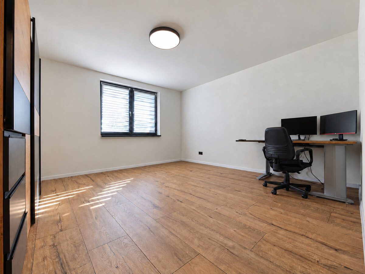 Dom po rekonštrukcii, terasa a 932 m² pozemku v Ivanke pri Nitre — foto 7
